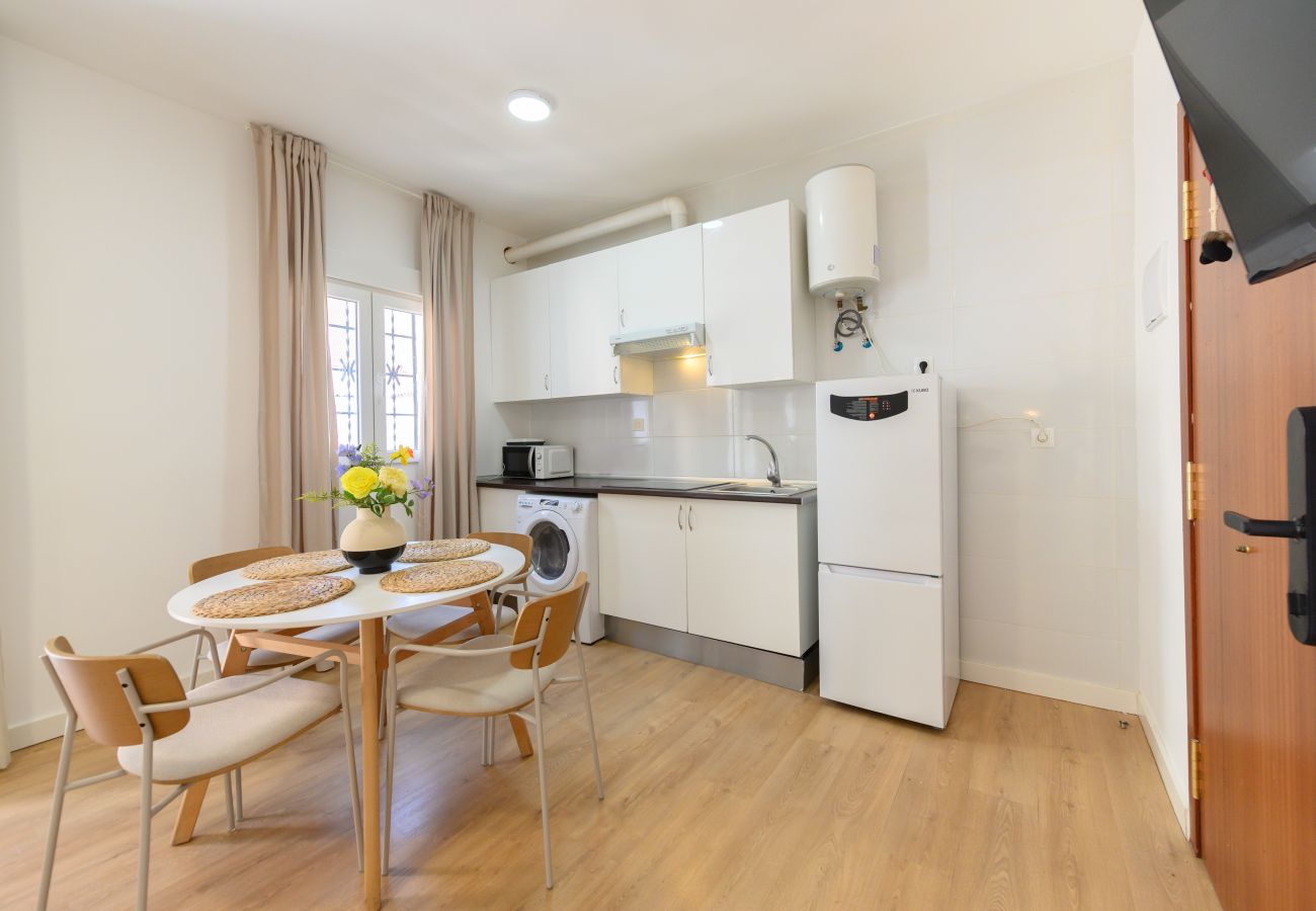 Estudio en Madrid - TETUAN -  Estudio en Madrid - TETUAN -