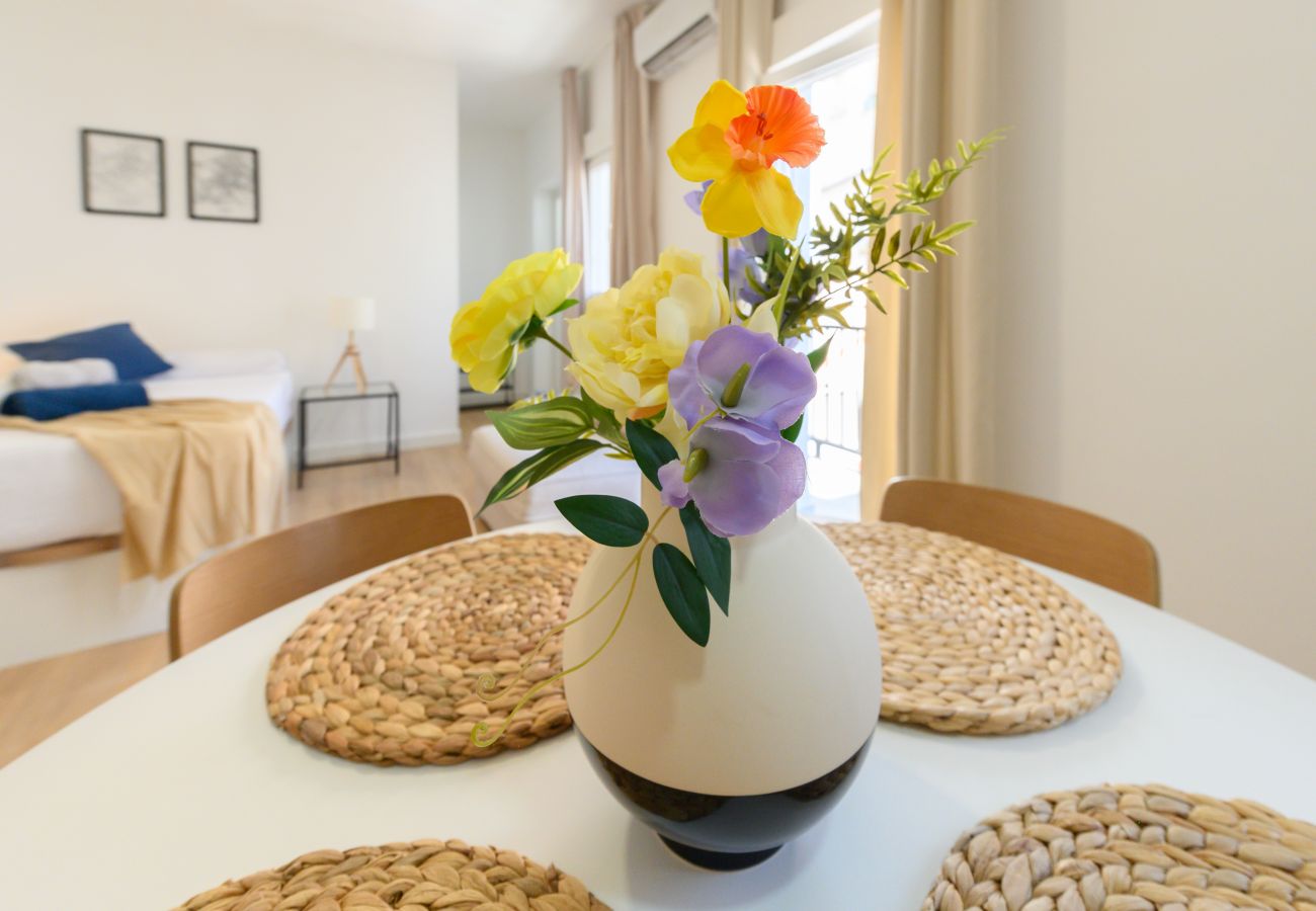 Estudio en Madrid - TETUAN -  Estudio en Madrid - TETUAN -