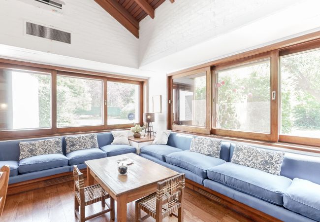 Casa en Luján de Cuyo -  Espectacular casa para grupos, opcional desayuno Casa en Luján de Cuyo -  Espectacular casa para grupos, opcional desayuno