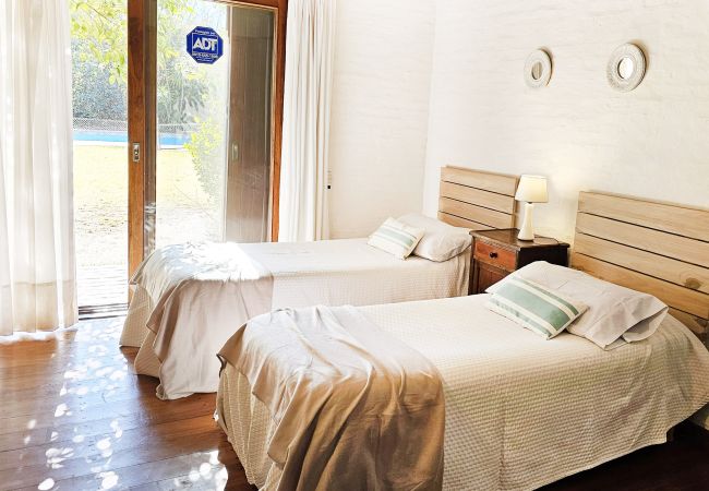 Casa en Luján de Cuyo -  Espectacular casa para grupos, opcional desayuno Casa en Luján de Cuyo -  Espectacular casa para grupos, opcional desayuno