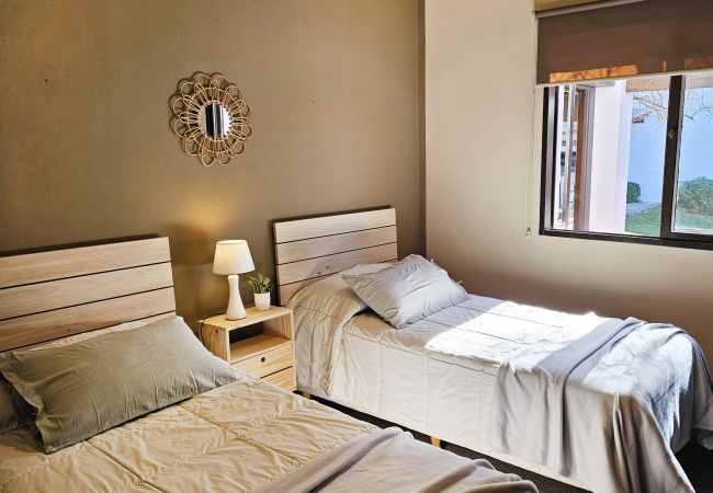 Casa en Luján de Cuyo -  Amplia y cálida rodeada de verde con seguridad Casa en Luján de Cuyo -  Amplia y cálida rodeada de verde con seguridad