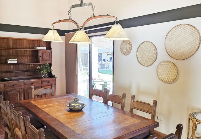 Casa en Luján de Cuyo -  Amplia y cálida rodeada de verde con seguridad Casa en Luján de Cuyo -  Amplia y cálida rodeada de verde con seguridad