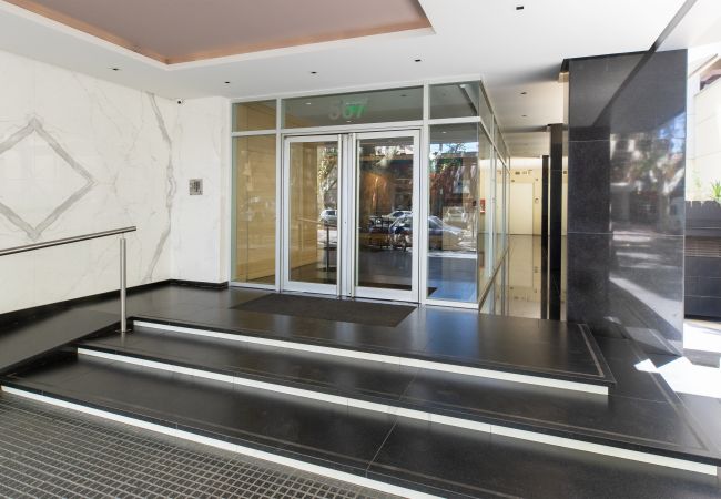 Apartamento en Mendoza -  Moderno Departamento con Pileta, Gimnasio y SUM Apartamento en Mendoza -  Moderno Departamento con Pileta, Gimnasio y SUM