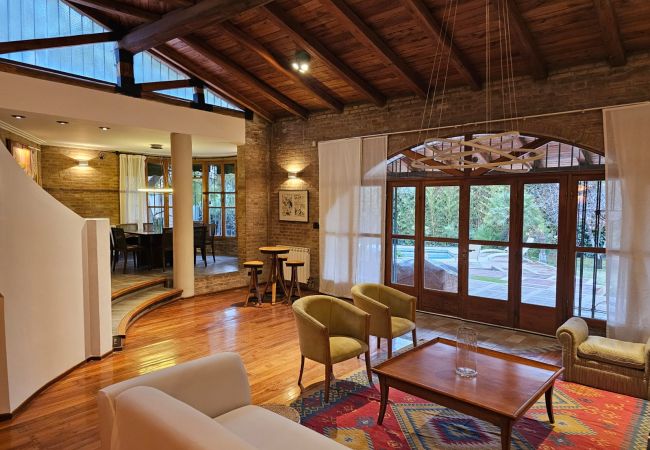 Casa en Luján de Cuyo -  Espectacular casa en exclusivo barrio privado Casa en Luján de Cuyo -  Espectacular casa en exclusivo barrio privado