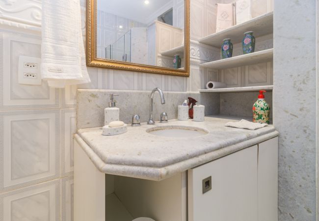 Apartamento en Rio de Janeiro - NS201| Apto. a 2 cuadras de la playa de Copacabana Apartamento en Rio de Janeiro - NS201| Apto. a 2 cuadras de la playa de Copacabana