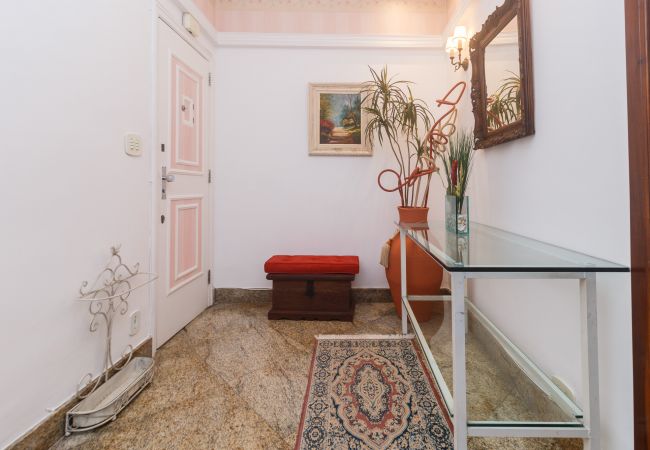 Apartamento en Rio de Janeiro - NS201| Apto. a 2 cuadras de la playa de Copacabana Apartamento en Rio de Janeiro - NS201| Apto. a 2 cuadras de la playa de Copacabana