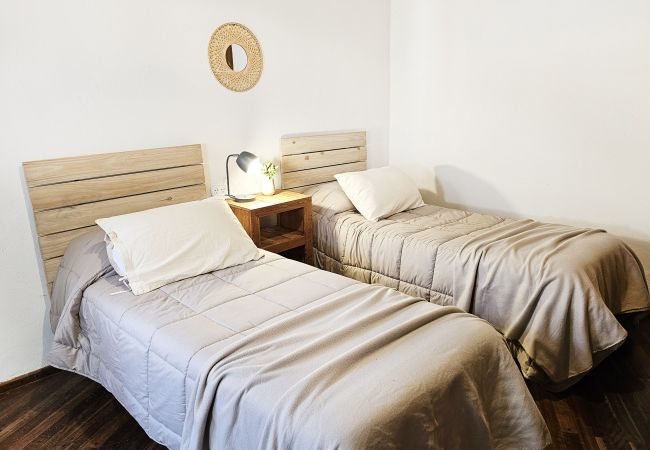 Casa en Luján de Cuyo -  Espaciosa y cálida en medio de gran parque Casa en Luján de Cuyo -  Espaciosa y cálida en medio de gran parque