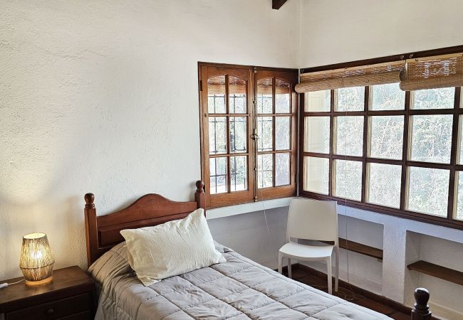 Casa en Luján de Cuyo -  Espaciosa y cálida en medio de gran parque Casa en Luján de Cuyo -  Espaciosa y cálida en medio de gran parque