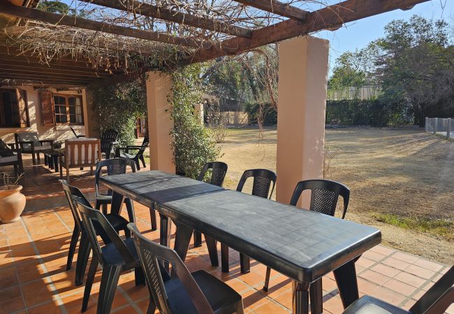 Casa en Luján de Cuyo -  Espaciosa y cálida en medio de gran parque Casa en Luján de Cuyo -  Espaciosa y cálida en medio de gran parque