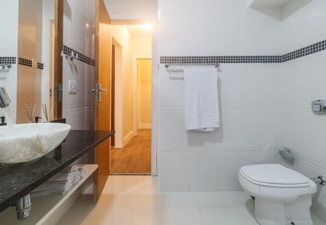 Apartamento en Rio de Janeiro - Brt401A| 3 dorm en Copacabana a 9 min del Posto 4 Apartamento en Rio de Janeiro - Brt401A| 3 dorm en Copacabana a 9 min del Posto 4