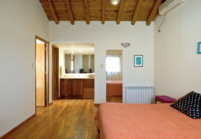 Casa en Mendoza -  Espectacular casa cerca de Arístides Villanueva Casa en Mendoza -  Espectacular casa cerca de Arístides Villanueva