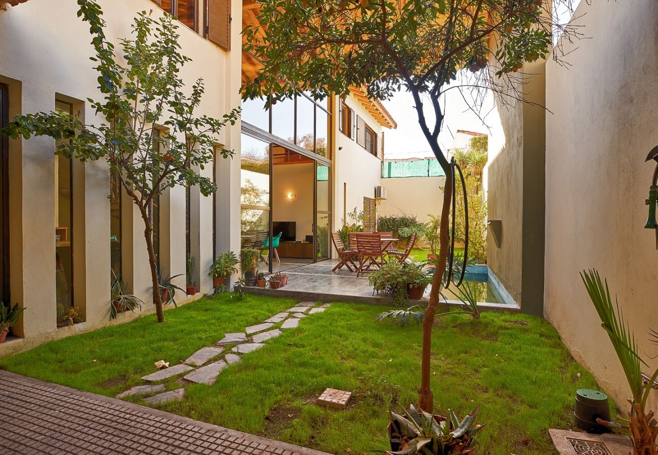 Casa en Mendoza -  Espectacular casa cerca de Arístides Villanueva