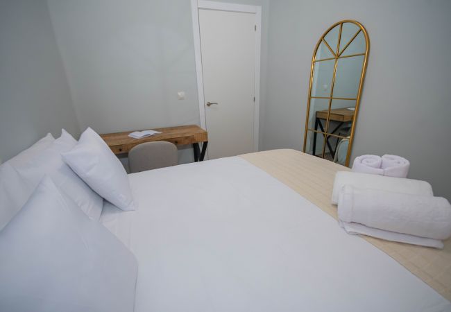 Apartamento en Madrid - Luminoso y amplio apartamento en Cuatro Caminos Madrid. Temporal  Apartamento en Madrid - Luminoso y amplio apartamento en Cuatro Caminos Madrid. Temporal