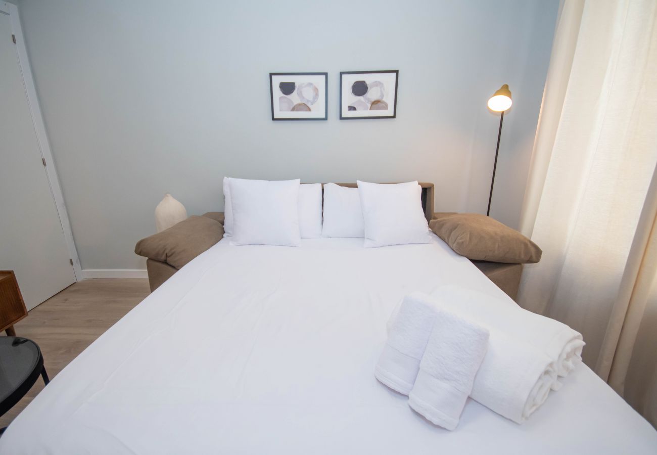 Apartamento en Madrid - Luminoso y amplio apartamento en Cuatro Caminos Madrid. Temporal  Apartamento en Madrid - Luminoso y amplio apartamento en Cuatro Caminos Madrid. Temporal