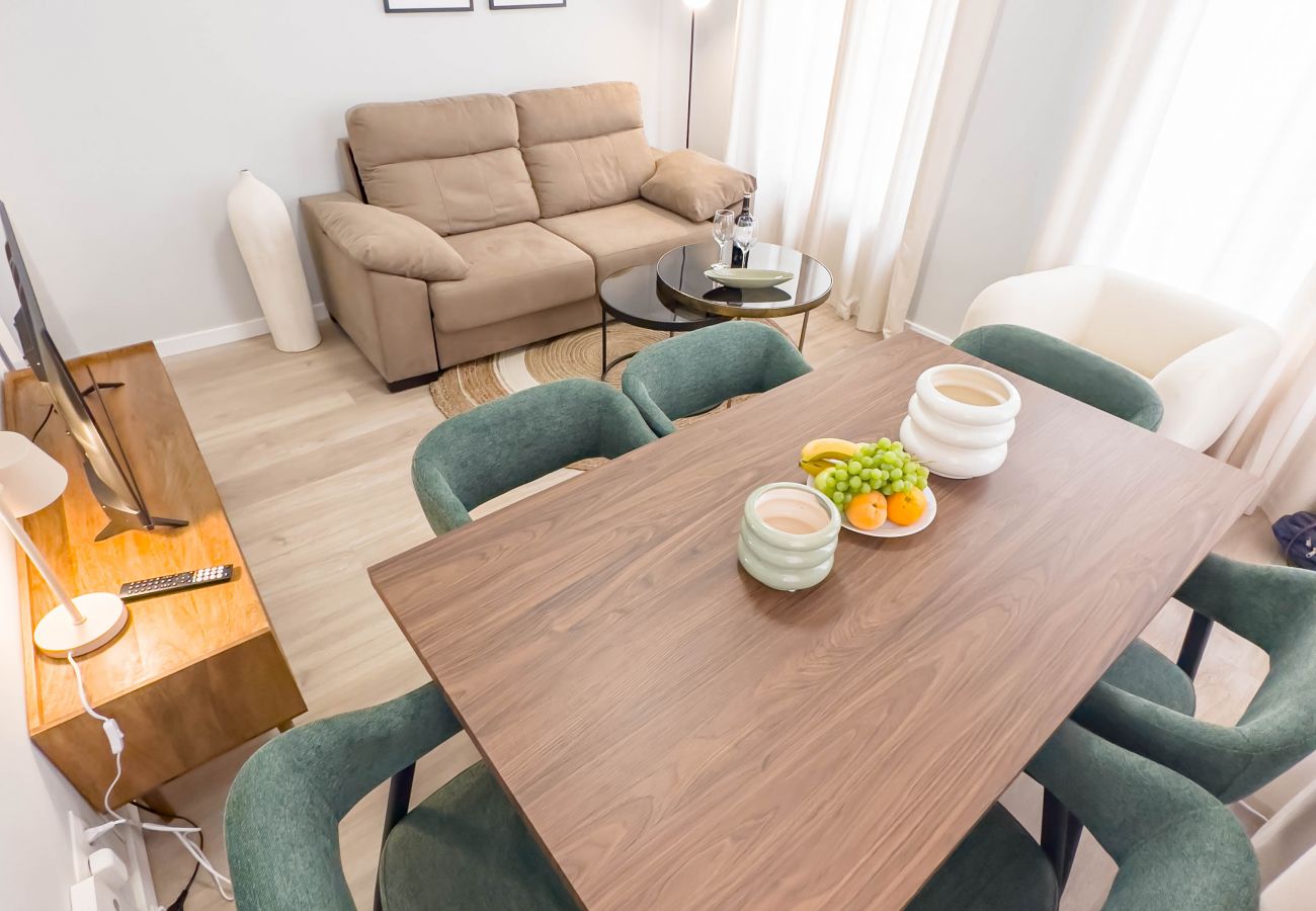 Apartamento en Madrid - Luminoso y amplio apartamento en Cuatro Caminos Madrid. Temporal  Apartamento en Madrid - Luminoso y amplio apartamento en Cuatro Caminos Madrid. Temporal