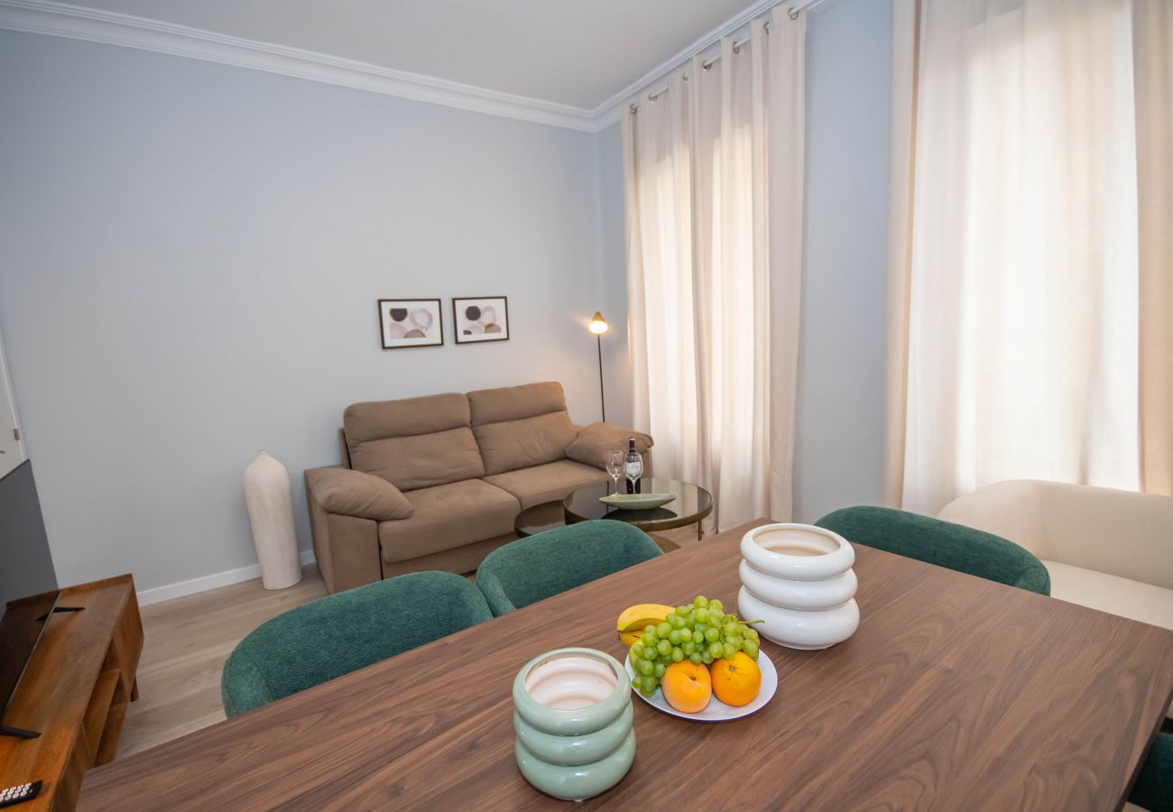 Apartamento en Madrid - Luminoso y amplio apartamento en Cuatro Caminos Madrid. Temporal  Apartamento en Madrid - Luminoso y amplio apartamento en Cuatro Caminos Madrid. Temporal