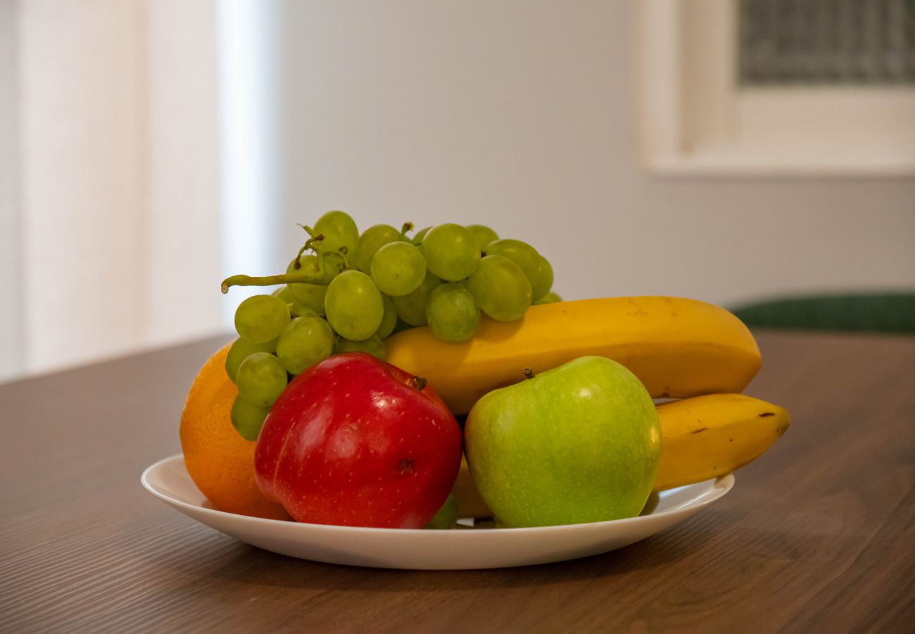 Apartamento en Madrid - Luminoso y amplio apartamento en Cuatro Caminos Madrid. Temporal  Apartamento en Madrid - Luminoso y amplio apartamento en Cuatro Caminos Madrid. Temporal