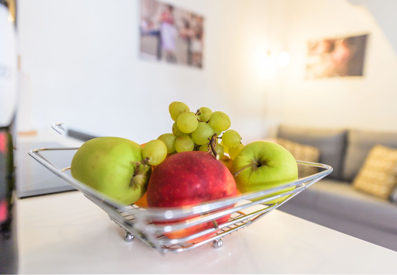 Apartamento en Madrid - Encantadora buhardilla dúplex en el corazón de Madrid.Temporal Apartamento en Madrid - Encantadora buhardilla dúplex en el corazón de Madrid.Temporal