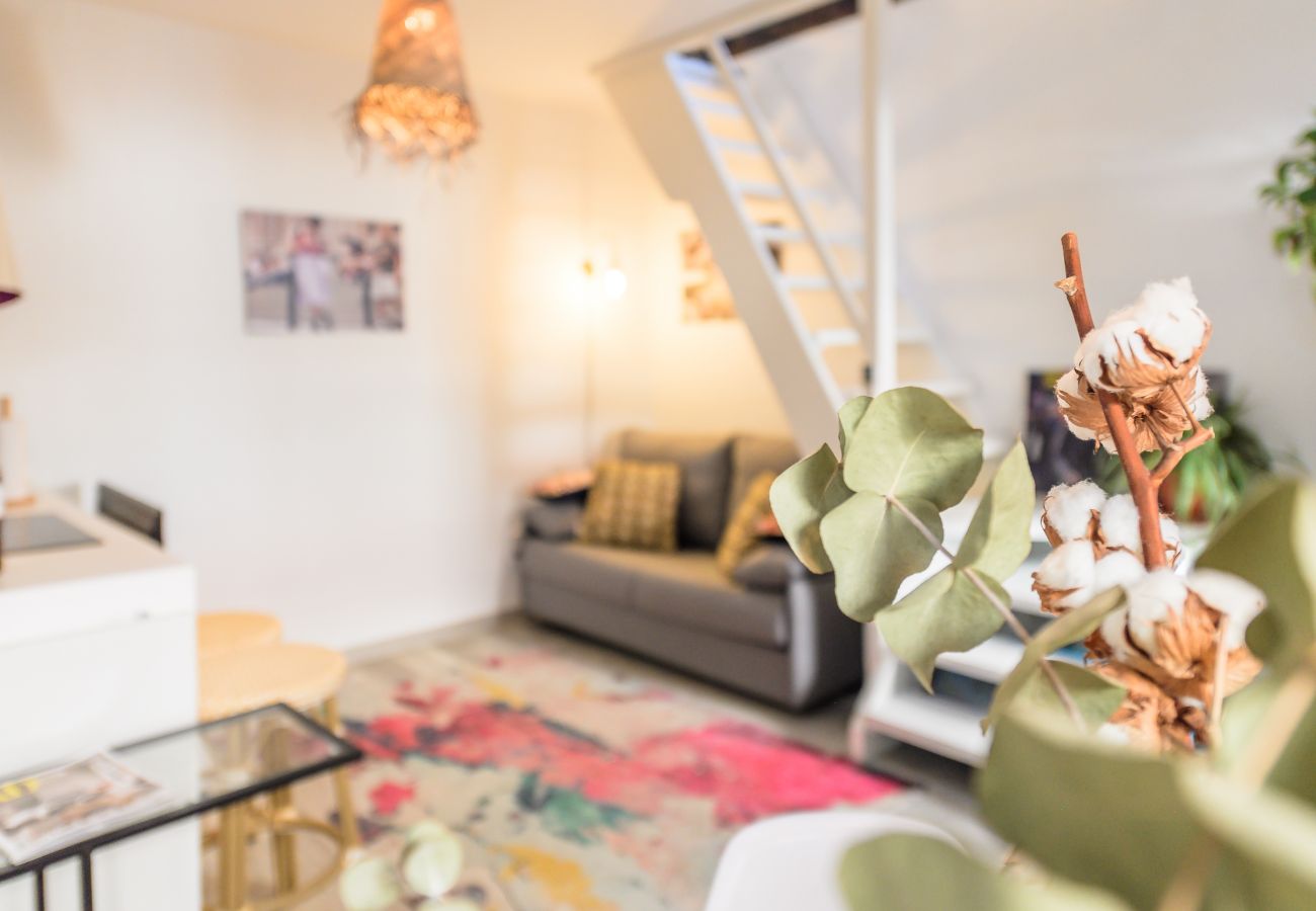 Apartamento en Madrid - Encantadora buhardilla dúplex en el corazón de Madrid.Temporal Apartamento en Madrid - Encantadora buhardilla dúplex en el corazón de Madrid.Temporal