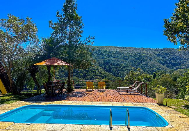 Chalet en Petrópolis - Charmoso chalé c WiFi e linda vista em Itaipava/RJ