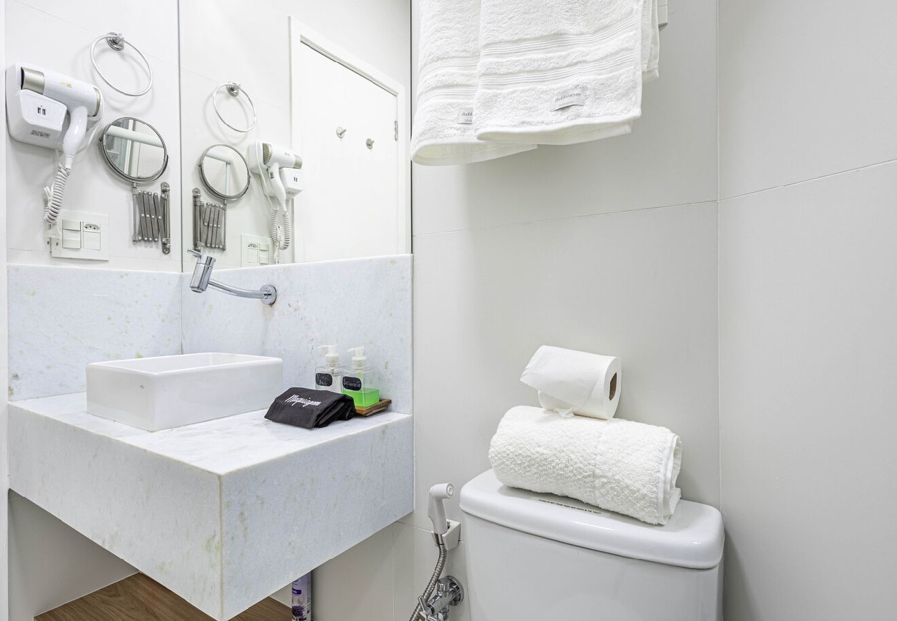 Apartamento en Rio de Janeiro - Estúdio com Wi-Fi a 200m da Praia de Copacabana/RJ Apartamento en Rio de Janeiro - Estúdio com Wi-Fi a 200m da Praia de Copacabana/RJ