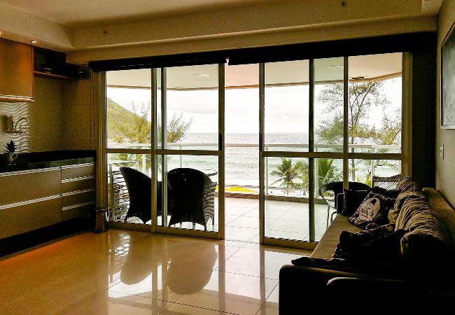 Apartamento en Rio de Janeiro - Flat a beira mar no Recreio dos Bandeirantes/RJ Apartamento en Rio de Janeiro - Flat a beira mar no Recreio dos Bandeirantes/RJ