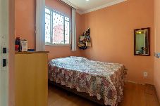Apartamento en Belo Horizonte - Apto com ótima localização, Wi-Fi e garagem