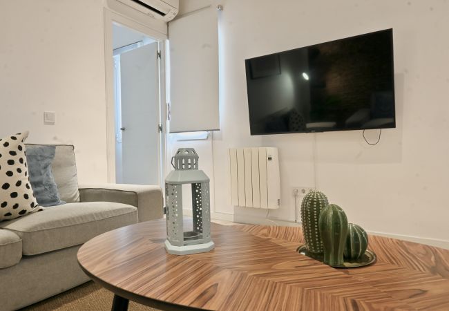 Apartamento en Madrid - Moderno Apartamento de dos dormitorios y dos baños en Avenida América .Temporal Apartamento en Madrid - Moderno Apartamento de dos dormitorios y dos baños en Avenida América .Temporal