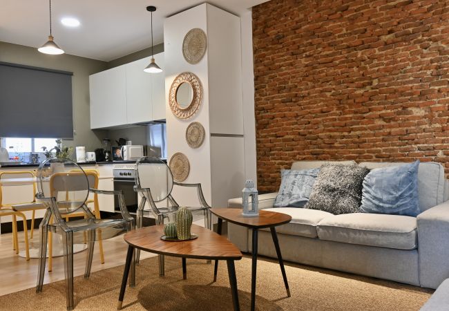 Apartamento en Madrid - Moderno Apartamento de dos dormitorios y dos baños en Avenida América .Temporal Apartamento en Madrid - Moderno Apartamento de dos dormitorios y dos baños en Avenida América .Temporal