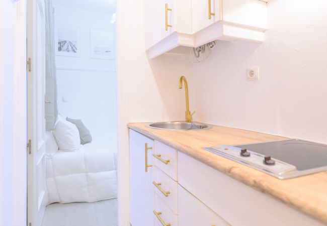 Apartamento en Madrid - Atractivo apartamento de un dormitorio con patio interior junto al Intercambiador de Avenida América Temporal Apartamento en Madrid - Atractivo apartamento de un dormitorio con patio interior junto al Intercambiador de Avenida América Temporal