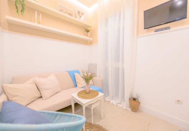 Apartamento en Madrid - Atractivo apartamento de un dormitorio con patio interior junto al Intercambiador de Avenida América Temporal Apartamento en Madrid - Atractivo apartamento de un dormitorio con patio interior junto al Intercambiador de Avenida América Temporal