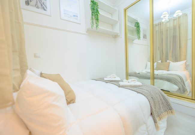 Apartamento en Madrid - Atractivo apartamento de un dormitorio con patio interior junto al Intercambiador de Avenida América Temporal Apartamento en Madrid - Atractivo apartamento de un dormitorio con patio interior junto al Intercambiador de Avenida América Temporal