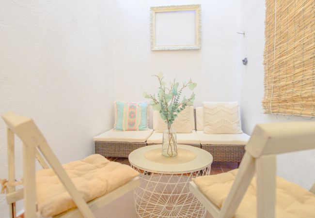 Apartamento en Madrid - Atractivo apartamento de un dormitorio con patio interior junto al Intercambiador de Avenida América Temporal Apartamento en Madrid - Atractivo apartamento de un dormitorio con patio interior junto al Intercambiador de Avenida América Temporal