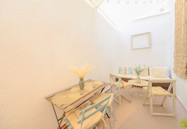 Apartamento en Madrid - Atractivo apartamento de un dormitorio con patio interior junto al Intercambiador de Avenida América Temporal Apartamento en Madrid - Atractivo apartamento de un dormitorio con patio interior junto al Intercambiador de Avenida América Temporal