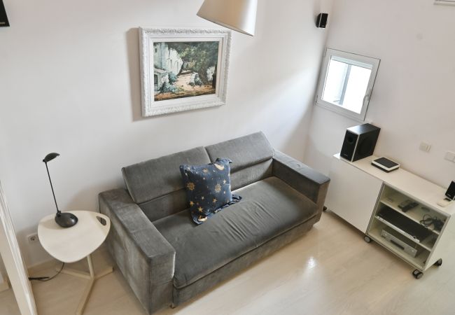 Apartamento en Madrid - Apartamento con encanto a pocos metros de Puerta del Sol Apartamento en Madrid - Apartamento con encanto a pocos metros de Puerta del Sol