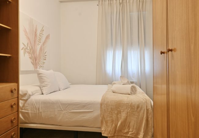 Apartamento en Madrid - Apartamento de Cuatro Dormitorios en el Bohemio Barrio de Malasaña.Temporal  Apartamento en Madrid - Apartamento de Cuatro Dormitorios en el Bohemio Barrio de Malasaña.Temporal
