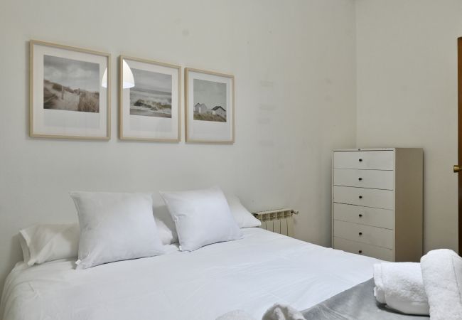 Apartamento en Madrid - Apartamento de Cuatro Dormitorios en el Bohemio Barrio de Malasaña.Temporal  Apartamento en Madrid - Apartamento de Cuatro Dormitorios en el Bohemio Barrio de Malasaña.Temporal