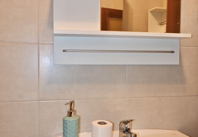 Apartamento en Madrid - Apartamento de Cuatro Dormitorios en el Bohemio Barrio de Malasaña.Temporal  Apartamento en Madrid - Apartamento de Cuatro Dormitorios en el Bohemio Barrio de Malasaña.Temporal