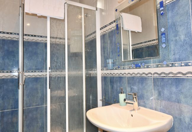Apartamento en Madrid - Apartamento de Cuatro Dormitorios en el Bohemio Barrio de Malasaña.Temporal  Apartamento en Madrid - Apartamento de Cuatro Dormitorios en el Bohemio Barrio de Malasaña.Temporal