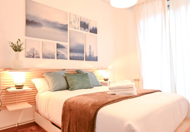 Apartamento en Madrid - Apartamento de Cuatro Dormitorios en el Bohemio Barrio de Malasaña.Temporal  Apartamento en Madrid - Apartamento de Cuatro Dormitorios en el Bohemio Barrio de Malasaña.Temporal