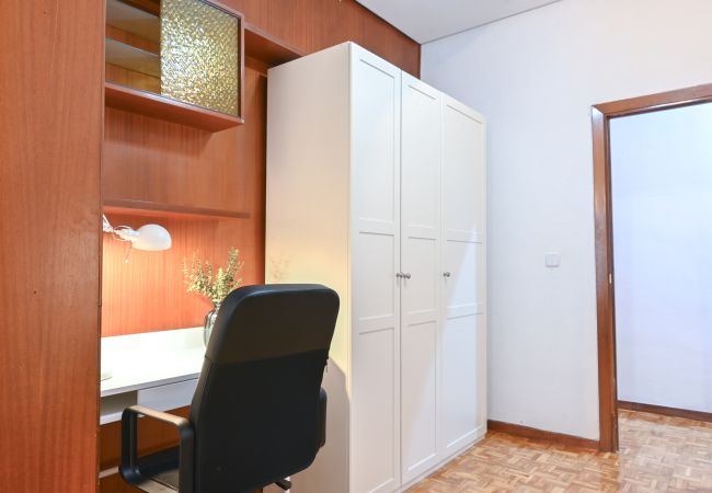 Apartamento en Madrid - Apartamento de Cuatro Dormitorios en el Bohemio Barrio de Malasaña.Temporal  Apartamento en Madrid - Apartamento de Cuatro Dormitorios en el Bohemio Barrio de Malasaña.Temporal
