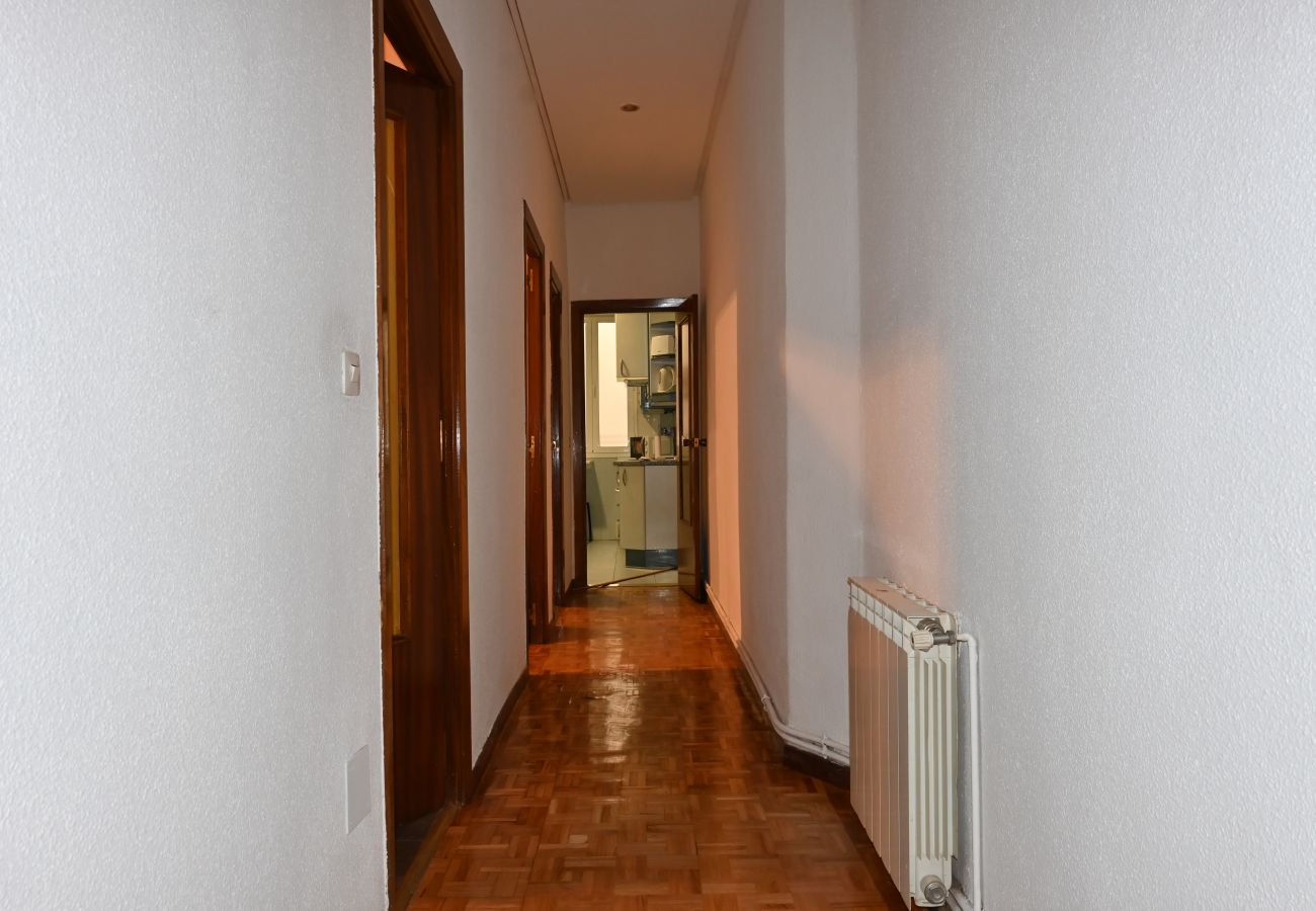 Apartamento en Madrid - Apartamento de Cuatro Dormitorios en el Bohemio Barrio de Malasaña.Temporal  Apartamento en Madrid - Apartamento de Cuatro Dormitorios en el Bohemio Barrio de Malasaña.Temporal