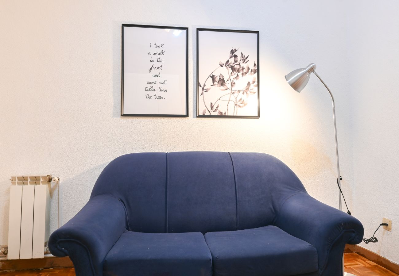 Apartamento en Madrid - Apartamento de Cuatro Dormitorios en el Bohemio Barrio de Malasaña.Temporal  Apartamento en Madrid - Apartamento de Cuatro Dormitorios en el Bohemio Barrio de Malasaña.Temporal