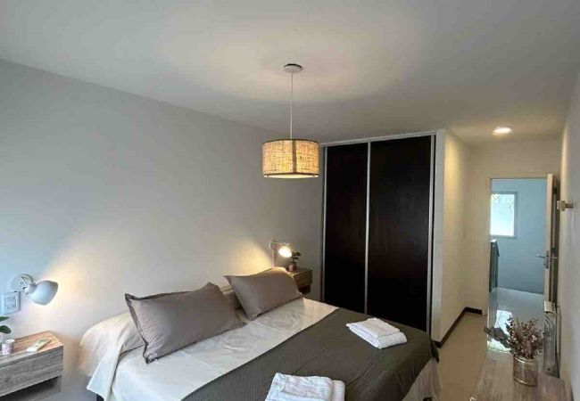 Apartamento en Mendoza - Moderno Duplex en la 5ta Sección con Cochera Apartamento en Mendoza - Moderno Duplex en la 5ta Sección con Cochera