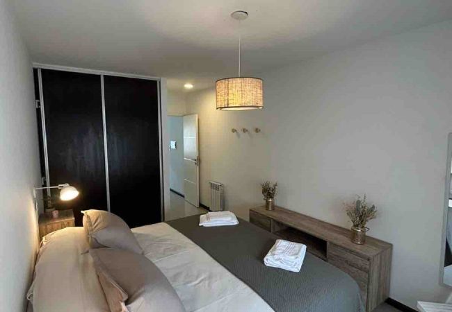 Apartamento en Mendoza - Moderno Duplex en la 5ta Sección con Cochera Apartamento en Mendoza - Moderno Duplex en la 5ta Sección con Cochera