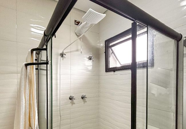 Apartamento en Bertioga - Incrível flat a beira mar na Praia de Guaratuba/SP Apartamento en Bertioga - Incrível flat a beira mar na Praia de Guaratuba/SP