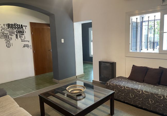 Casa en Mendoza - Amplia y luminosa con patio y parrilla Casa en Mendoza - Amplia y luminosa con patio y parrilla