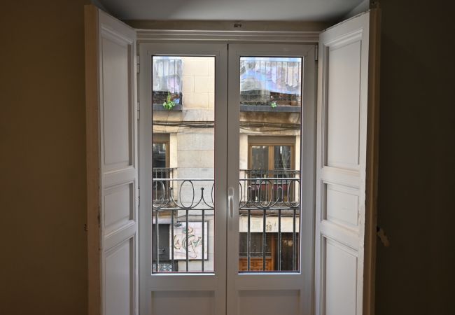 Apartamento en Madrid - Céntrica y amplia vivienda de 4 dormitorios en La Latina Apartamento en Madrid - Céntrica y amplia vivienda de 4 dormitorios en La Latina