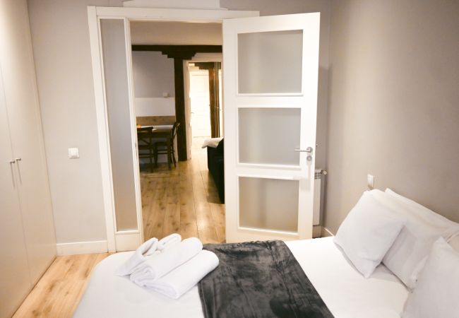 Apartamento en Madrid - Céntrica y amplia vivienda de 4 dormitorios en La Latina Apartamento en Madrid - Céntrica y amplia vivienda de 4 dormitorios en La Latina