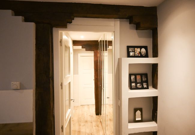 Apartamento en Madrid - Céntrica y amplia vivienda de 4 dormitorios en La Latina Apartamento en Madrid - Céntrica y amplia vivienda de 4 dormitorios en La Latina